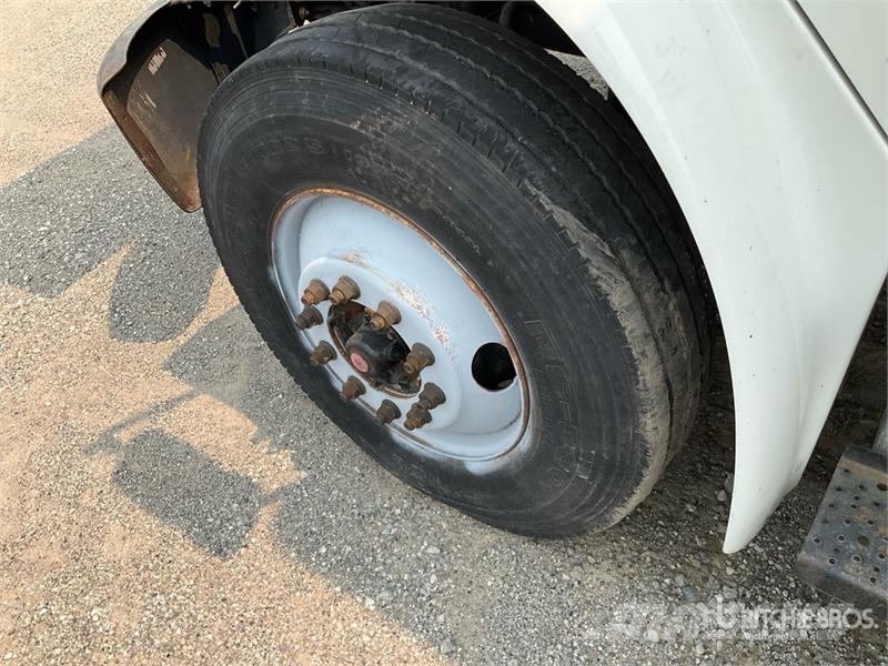 Freightliner M2 106 4x2 Van Truck (Inoperable) Kofferaufbau