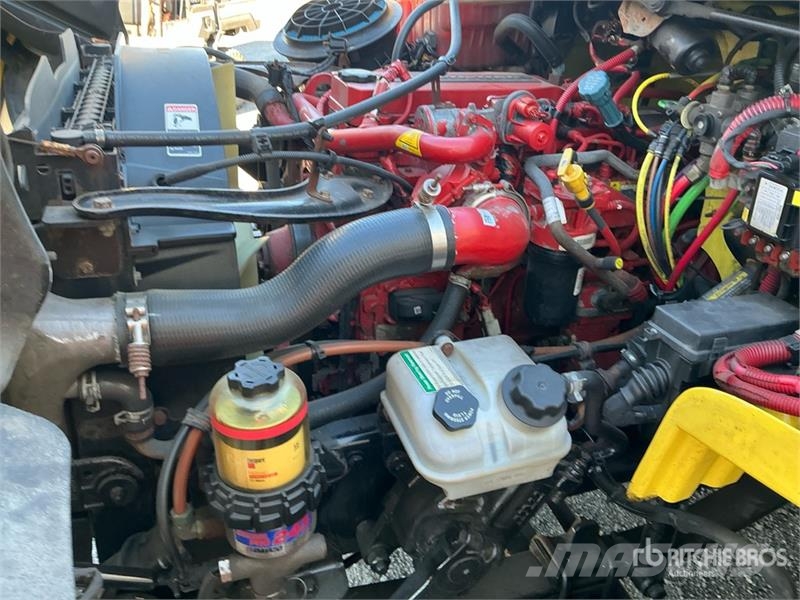 Freightliner M2 106 4x2 Van Truck Camion cassonati