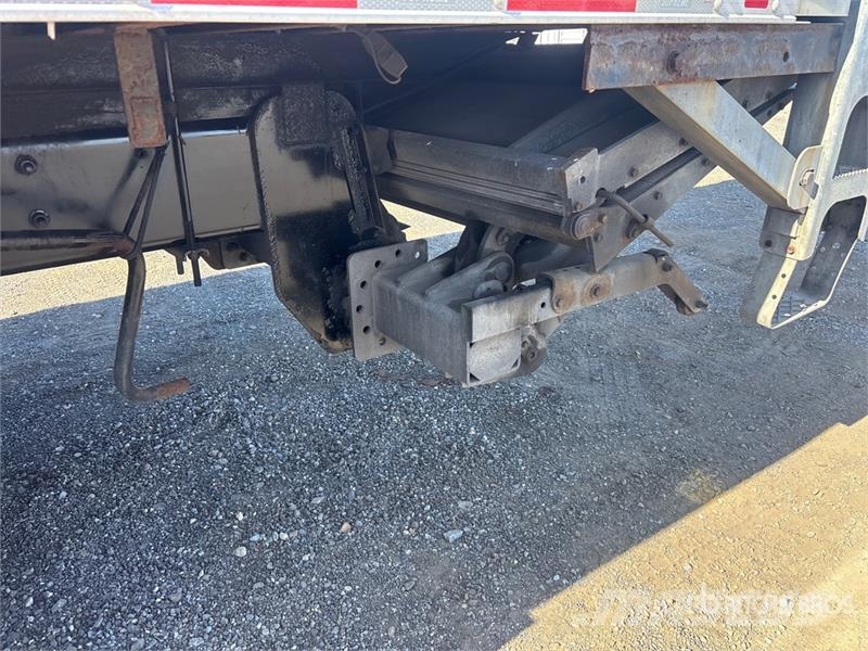 Freightliner M2 106 4x2 Van Truck Furgons