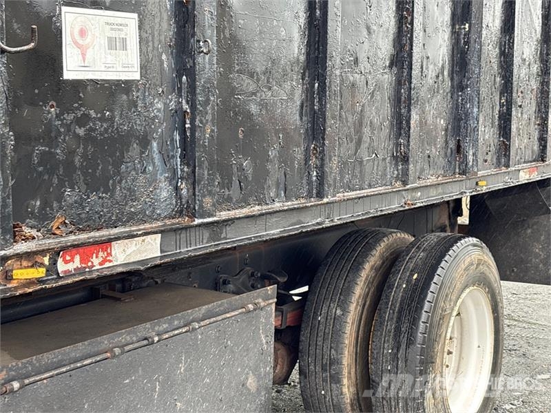 Freightliner M2 106 4x2 Grapple Truck Grijpers