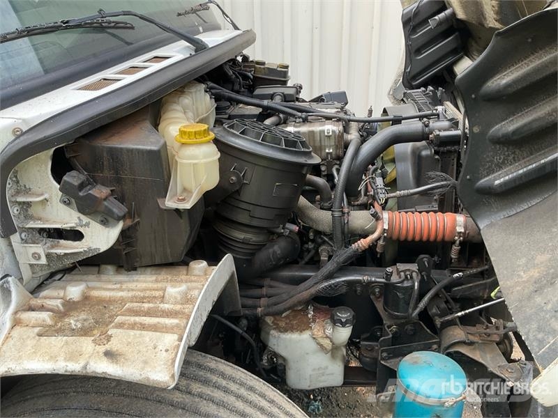 Freightliner M2 106 4x2 Van Truck 貨箱式卡車