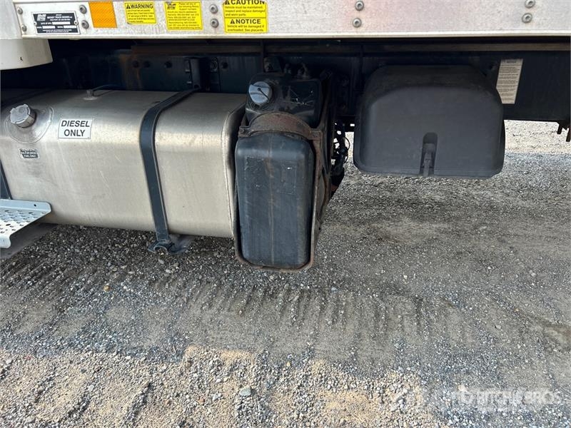 Freightliner M2 106 4x2 Van Truck Furgons
