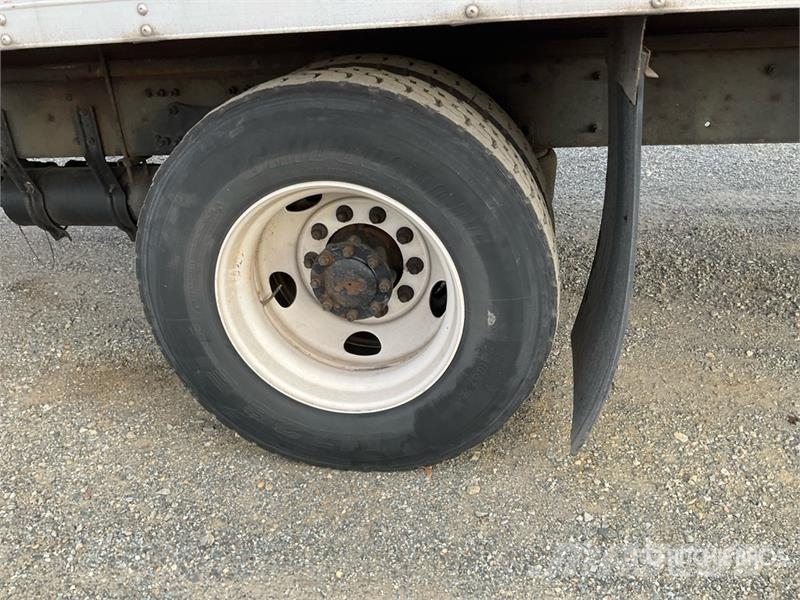 Freightliner M2 106 4x2 Van Truck ボックスボディー、ウイング、箱車