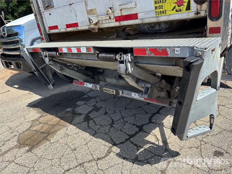 Freightliner M2 106 4x2 Van Truck (Inoperable) Kapali kasa kamyonlar