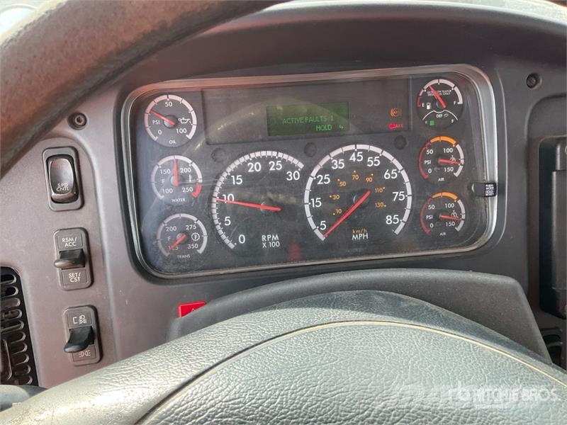 Freightliner M2 106 4x2 Rollback Truck 회수 차량