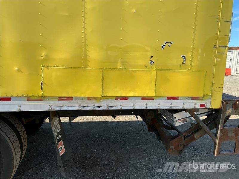 Freightliner M2 106 4x2 Van Truck Sanduk kamioni