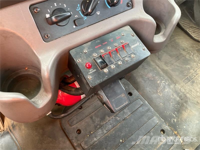 Freightliner M2 106 4x2 Rollback Truck 회수 차량