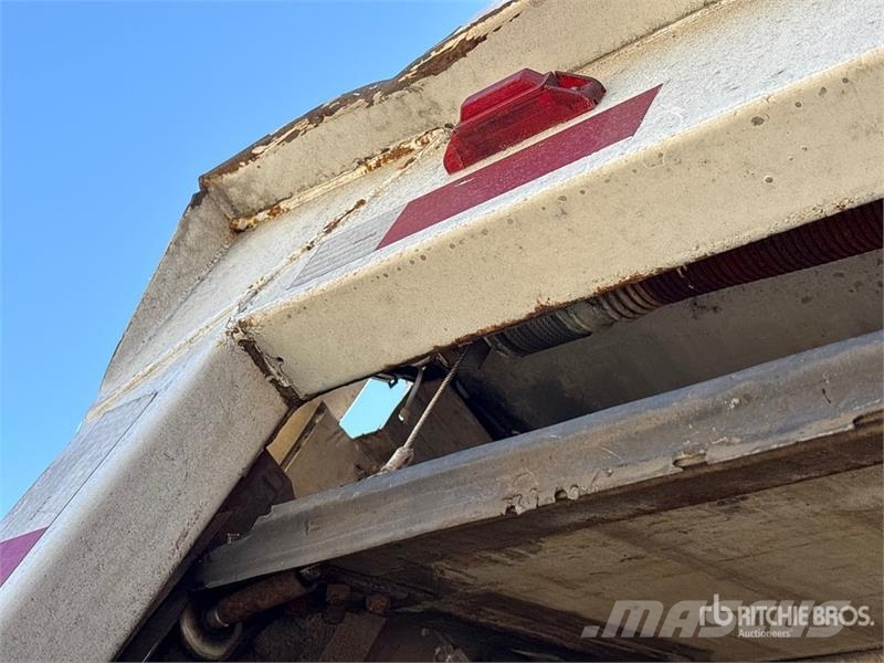 Freightliner M2 106 4x2 Van Truck Furgoonautod