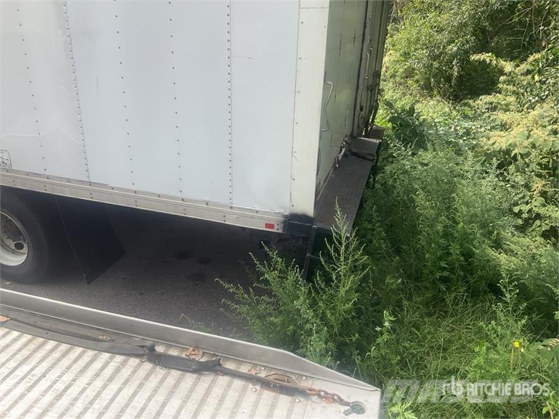 Freightliner M2 106 4x2 Van Truck (Inoperable) Samochody ciężarowe ze skrzynią zamkniętą