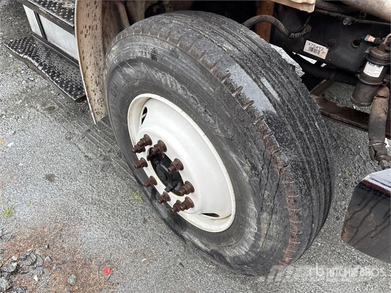 Freightliner M2 106 4x2 Grapple Truck Grijpers