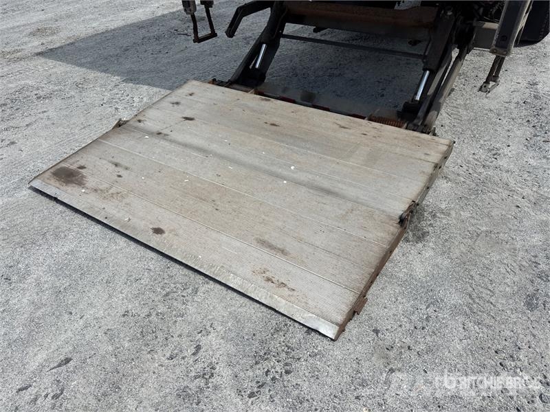 Freightliner M2 106 4x2 Van Truck Box body trucks