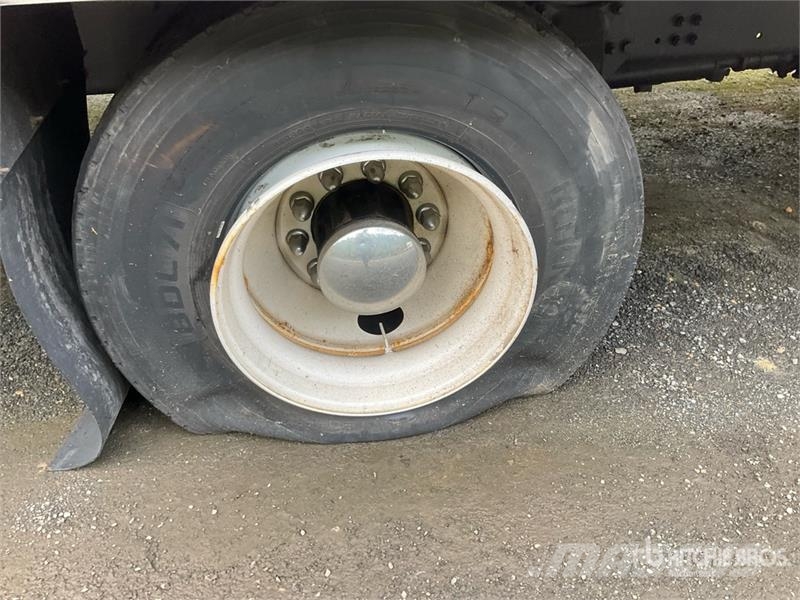 Freightliner M2 106 4x2 Van Truck 貨箱式卡車