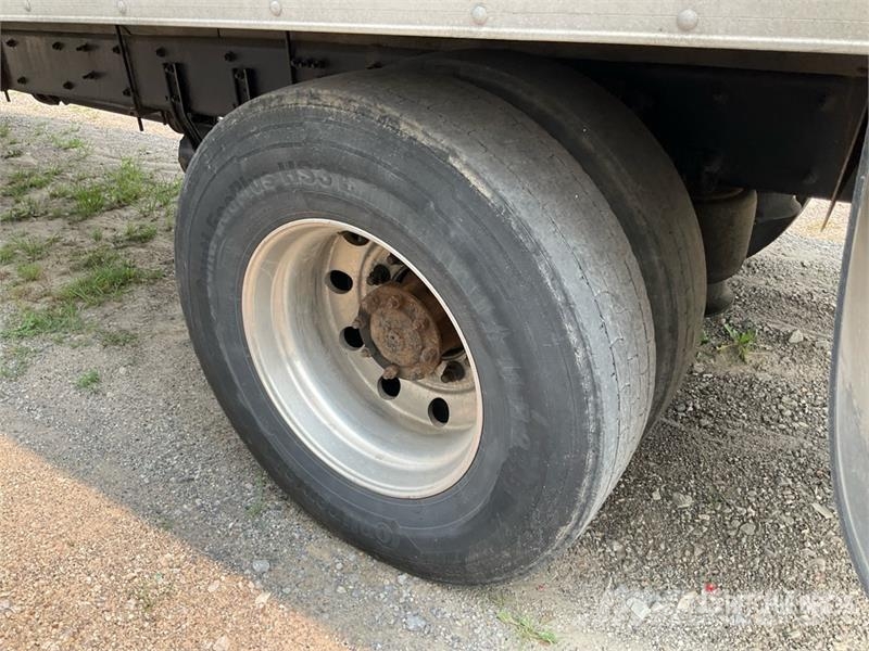 Freightliner M2 106 4x2 Van Truck (Inoperable) Kofferaufbau
