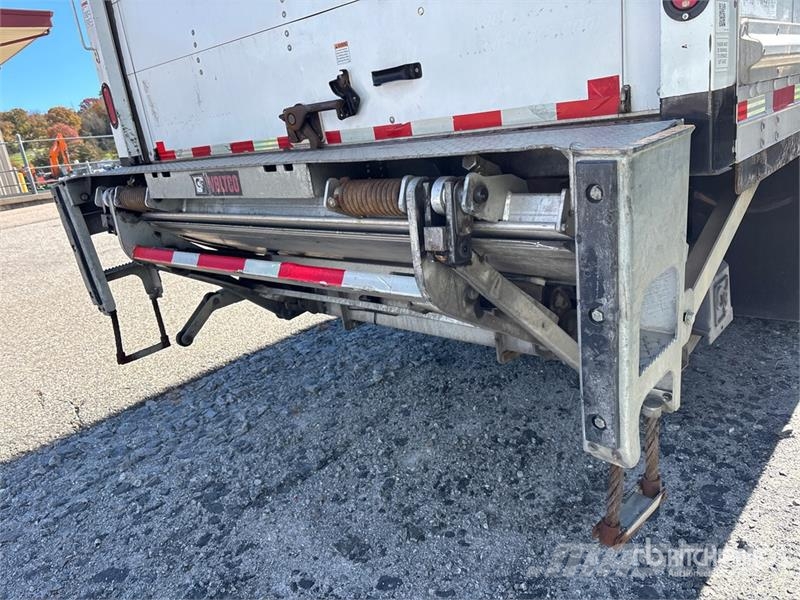 Freightliner M2 106 4x2 Van Truck Box trucks