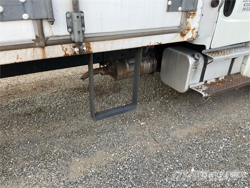 Freightliner M2 106 4x2 Van Truck ボックスボディー、ウイング、箱車