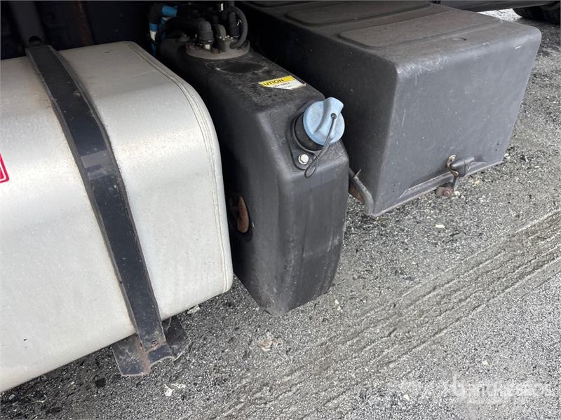 Freightliner M2 106 4x2 Van Truck Box trucks
