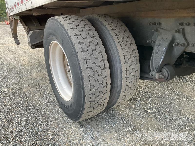 Freightliner M2 106 4x2 Van Truck ボックスボディー、ウイング、箱車