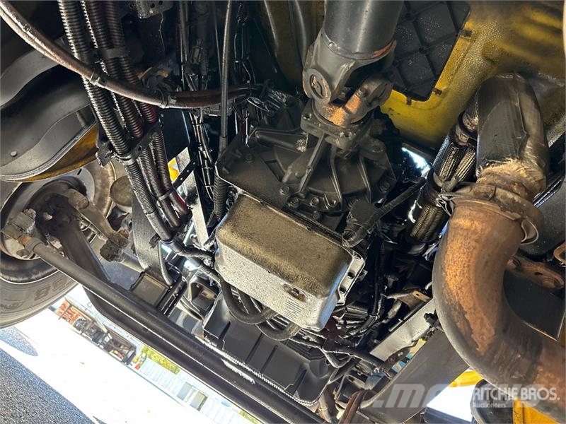 Freightliner M2 106 4x2 Van Truck Camiones caja cerrada