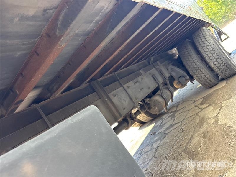 Freightliner M2 106 4x2 Van Truck (Inoperable) Kapali kasa kamyonlar