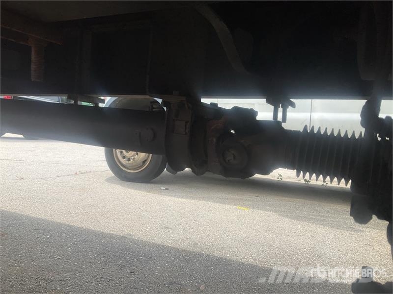 Freightliner M2 106 4x2 Van Truck (Inoperable) Samochody ciężarowe ze skrzynią zamkniętą
