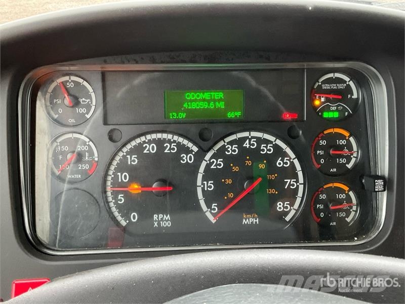 Freightliner M2 106 4x2 Van Truck Camion cassonati