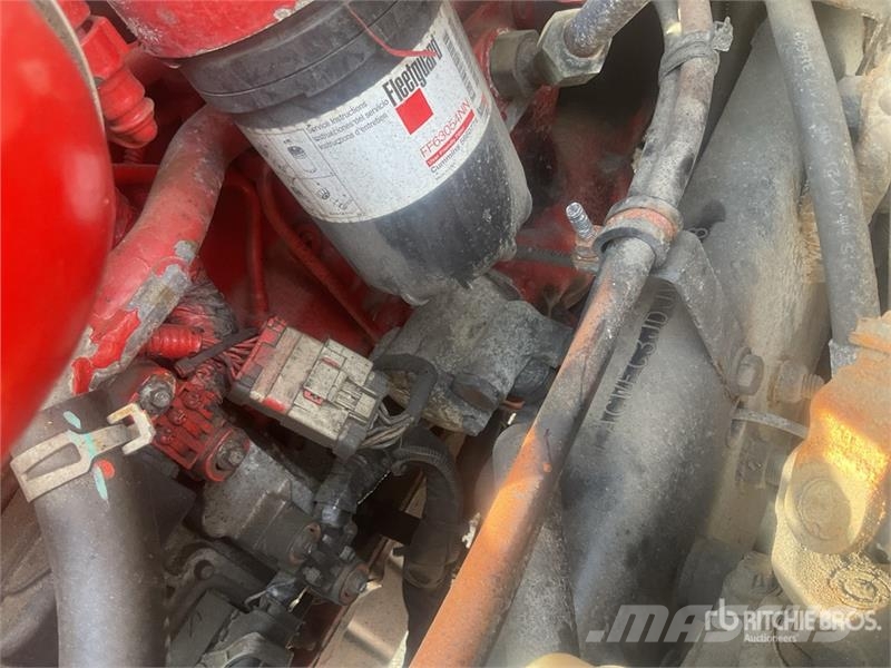 Freightliner M2 106 4x2 Van Truck (Inoperable) Samochody ciężarowe ze skrzynią zamkniętą