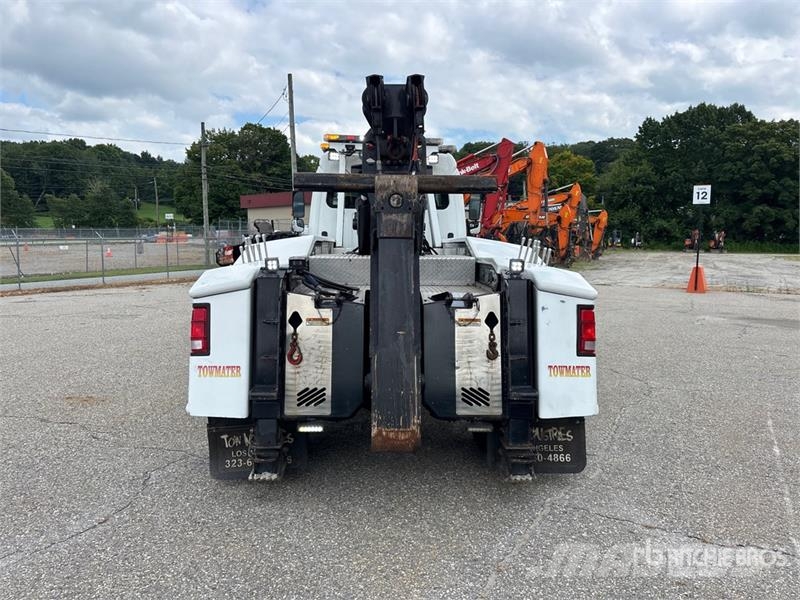 Freightliner M2 106 4x2 Extended Cab Tow Truck Hinausautot