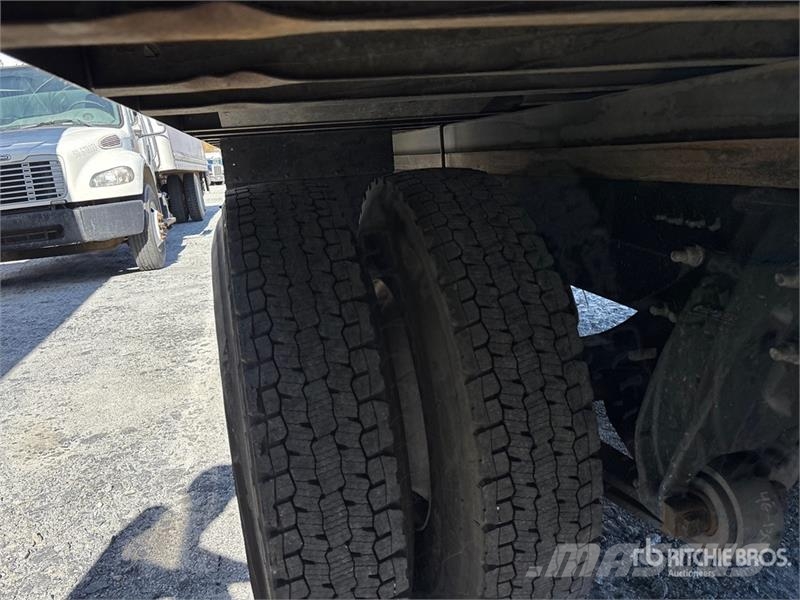 Freightliner M2 106 4x2 Van Truck Box trucks