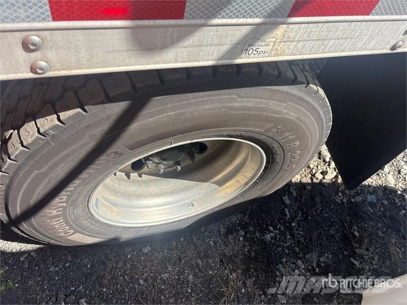 Freightliner M2 106 4x2 Van Truck (Inoperable) Camion cassonati