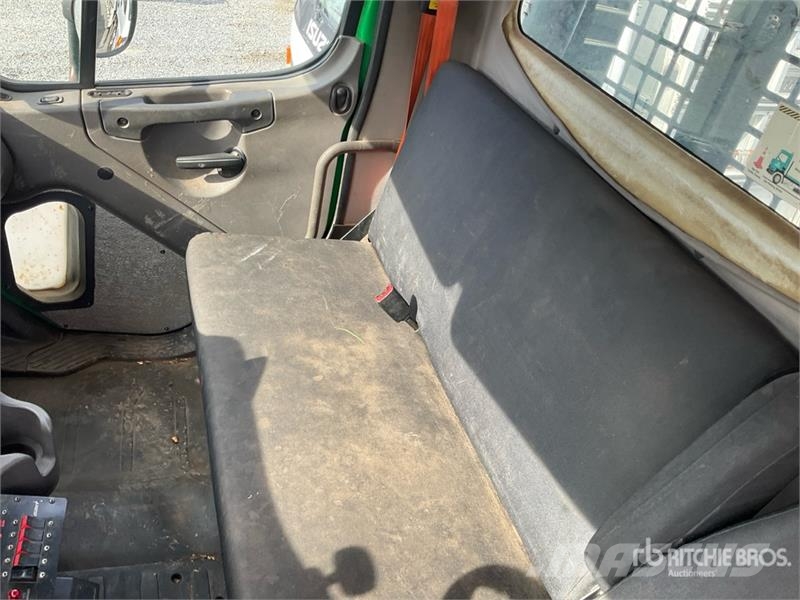 Freightliner M2 106 4x2 Rollback Truck 회수 차량