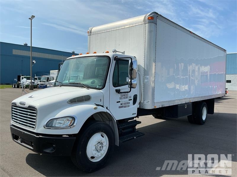 Freightliner M2 106 4x2 Van Truck Skriňová nadstavba