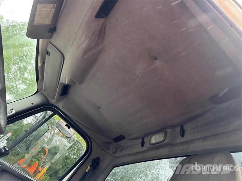 Freightliner M2 106 4x2 Grapple Truck Grijpers