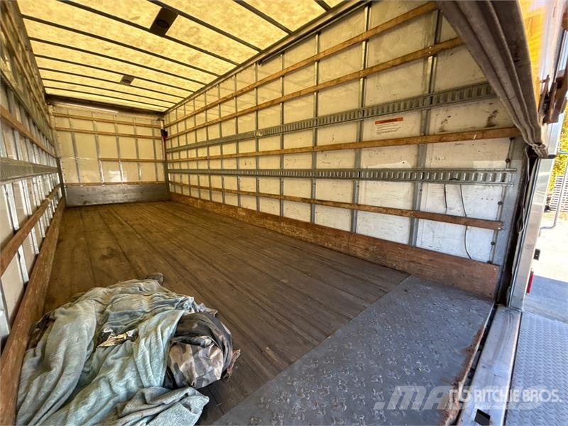 Freightliner M2 106 4x2 Van Truck Camiones caja cerrada