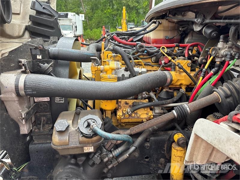 Freightliner M2 106 4x2 Grapple Truck Grijpers