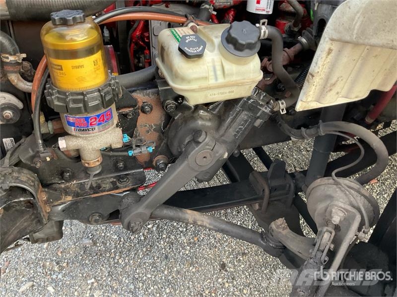 Freightliner M2 106 4x2 Van Truck ボックスボディー、ウイング、箱車