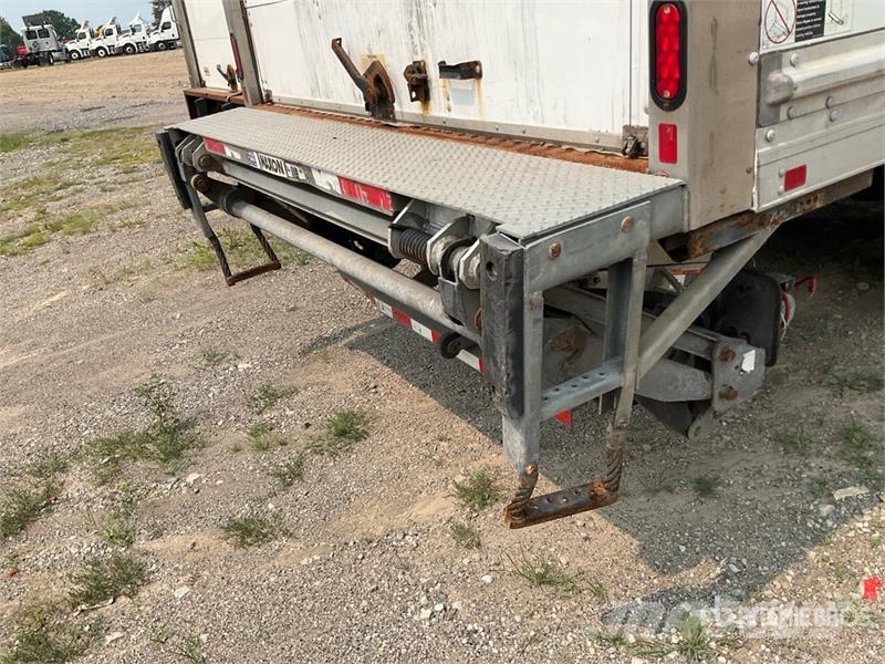 Freightliner M2 106 4x2 Van Truck (Inoperable) Kofferaufbau