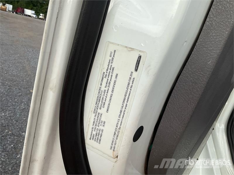 Freightliner M2 106 4x2 Van Truck ボックスボディー、ウイング、箱車