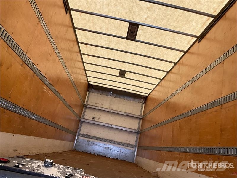 Freightliner M2 106 4x2 Van Truck 貨箱式卡車