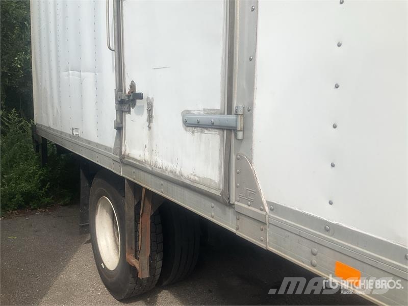 Freightliner M2 106 4x2 Van Truck (Inoperable) Samochody ciężarowe ze skrzynią zamkniętą