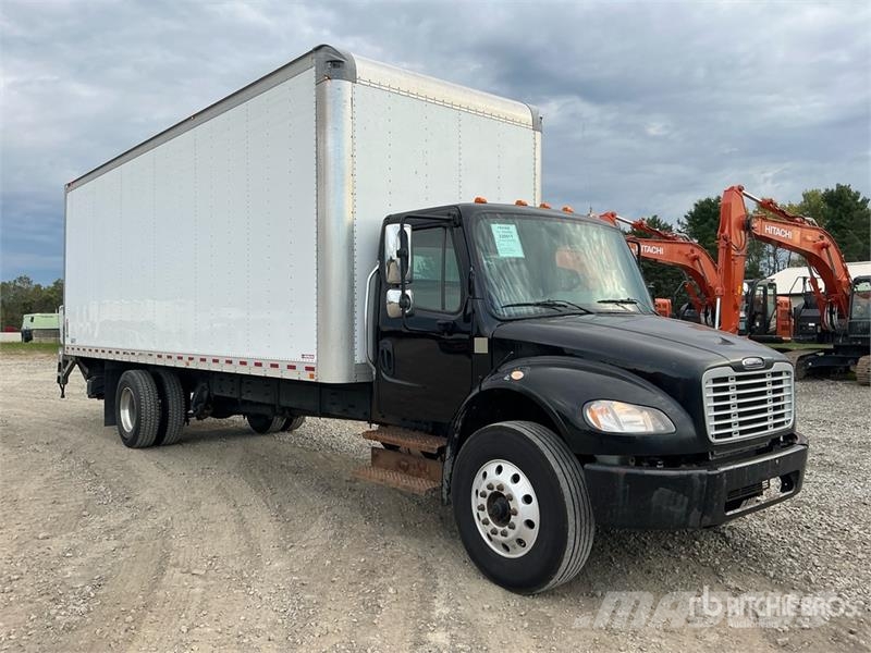 Freightliner M2 106 4x2 Van Truck Dobozos teherautók