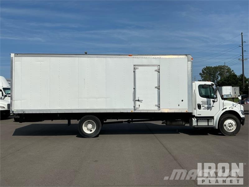 Freightliner M2 106 4x2 Van Truck Skriňová nadstavba