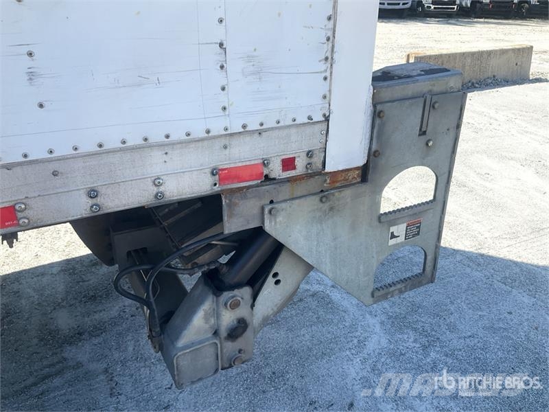 Freightliner M2 106 4x2 Van Truck Φορτηγά Κόφα