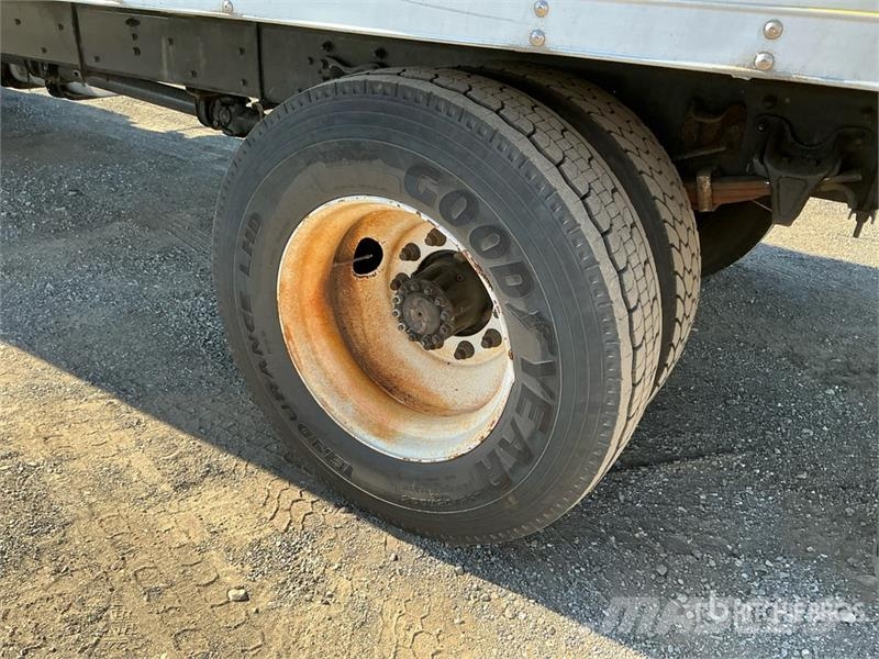Freightliner M2 106 4x2 Van Truck Sanduk kamioni