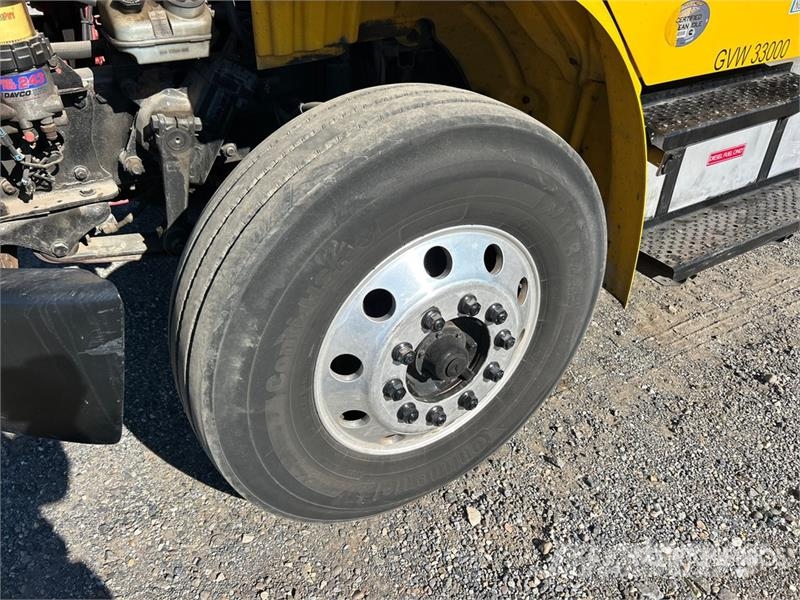 Freightliner M2 106 4x2 Van Truck Camiones caja cerrada