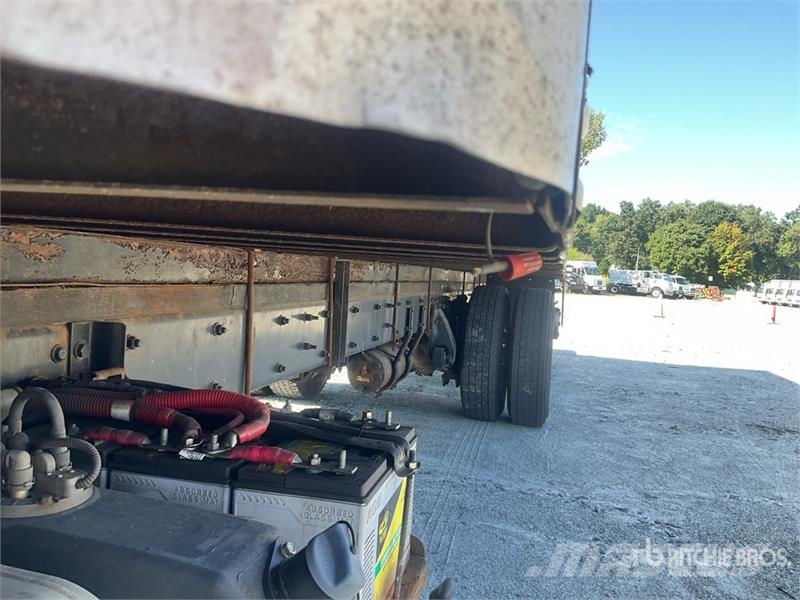 Freightliner M2 106 4x2 Van Truck Φορτηγά Κόφα