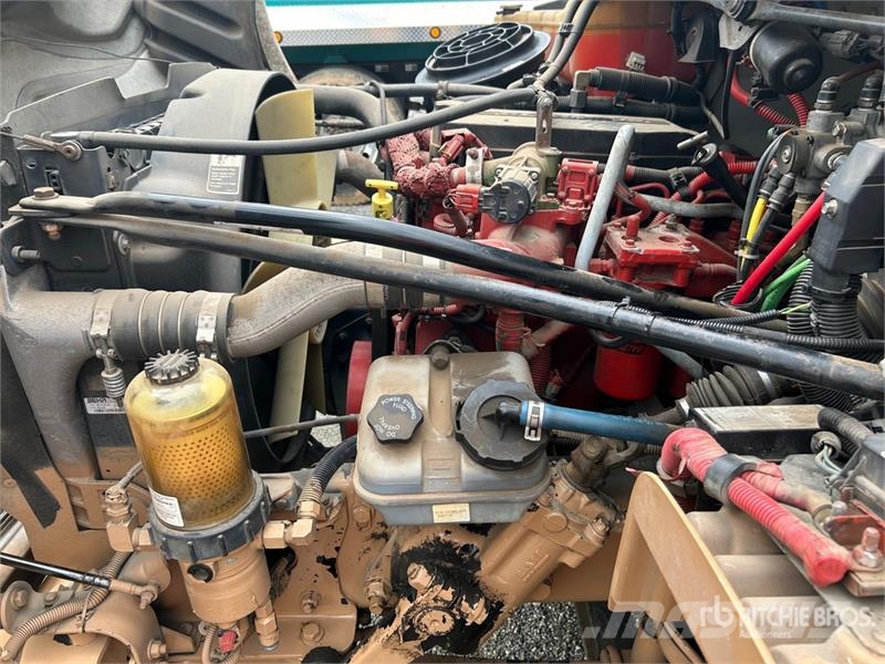 Freightliner M2 106 4x2 Van Truck Sanduk kamioni