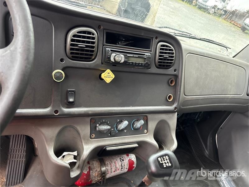 Freightliner M2 106 4x2 Grapple Truck Grijpers