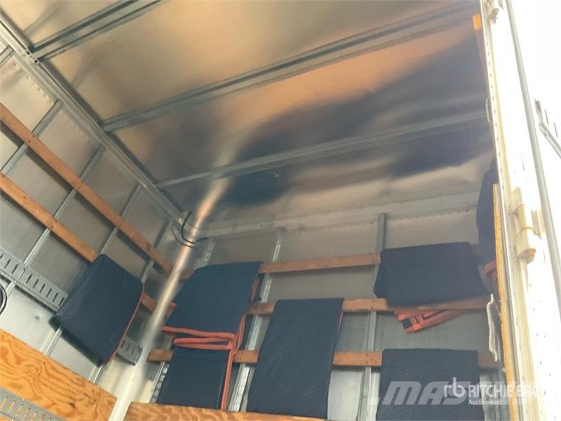 Freightliner M2 106 4x2 Van Truck Kapali kasa kamyonlar