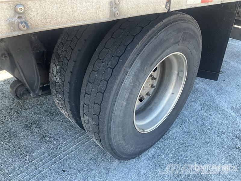 Freightliner M2 106 4x2 Van Truck Φορτηγά Κόφα