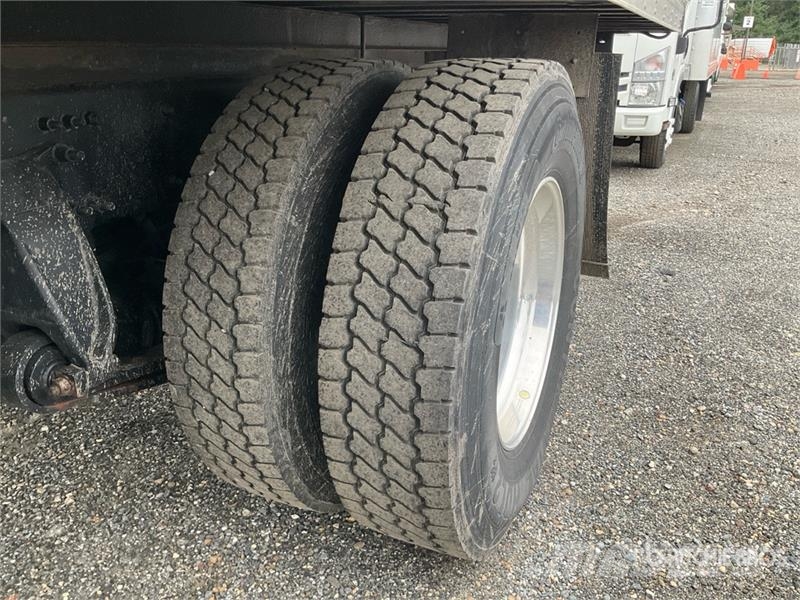 Freightliner M2 106 4x2 Van Truck Camion cassonati